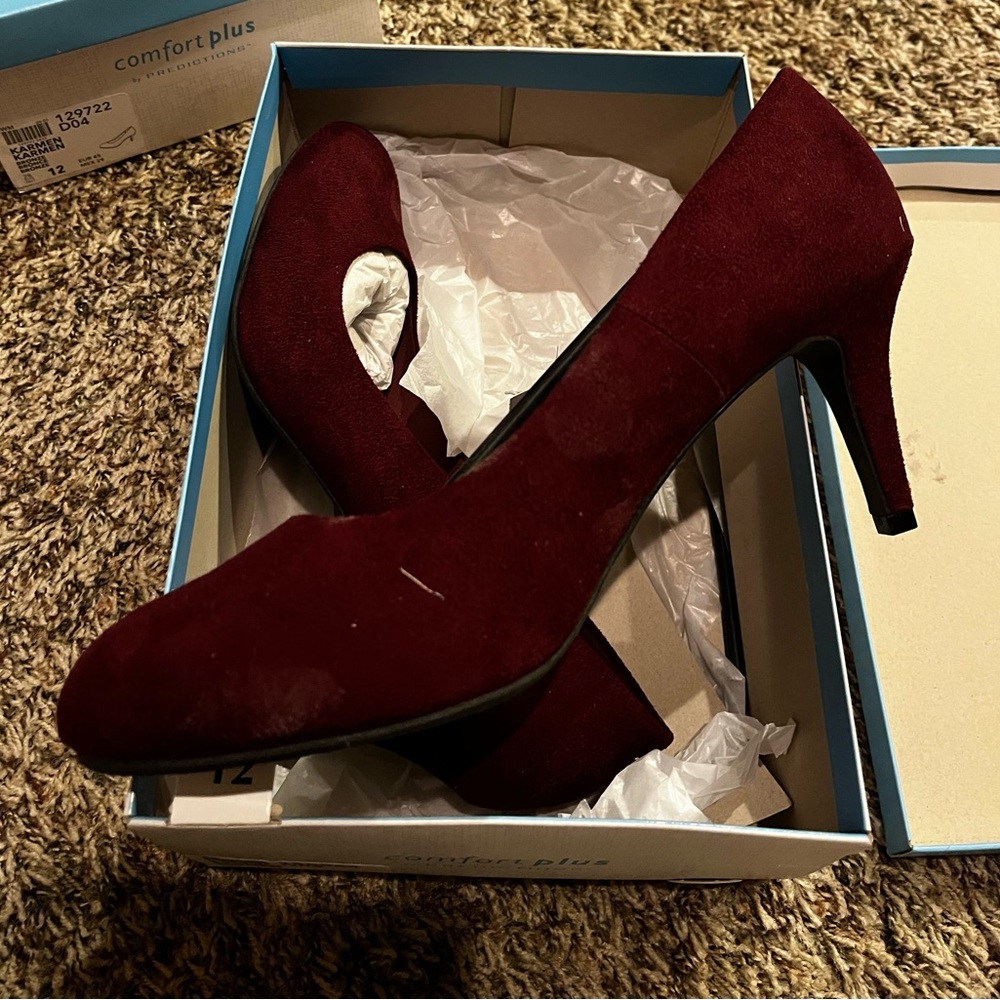 Maroon suede pumps